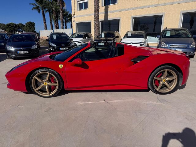 FERRARI 488 SPYDER 3.9 TURBO AUTO SPANISH LHD IN SPAIN 30000 MILES FFSH 2019